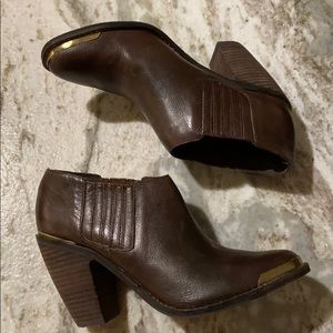 Dolce Vita women’s size 7.5 brown ankle boots